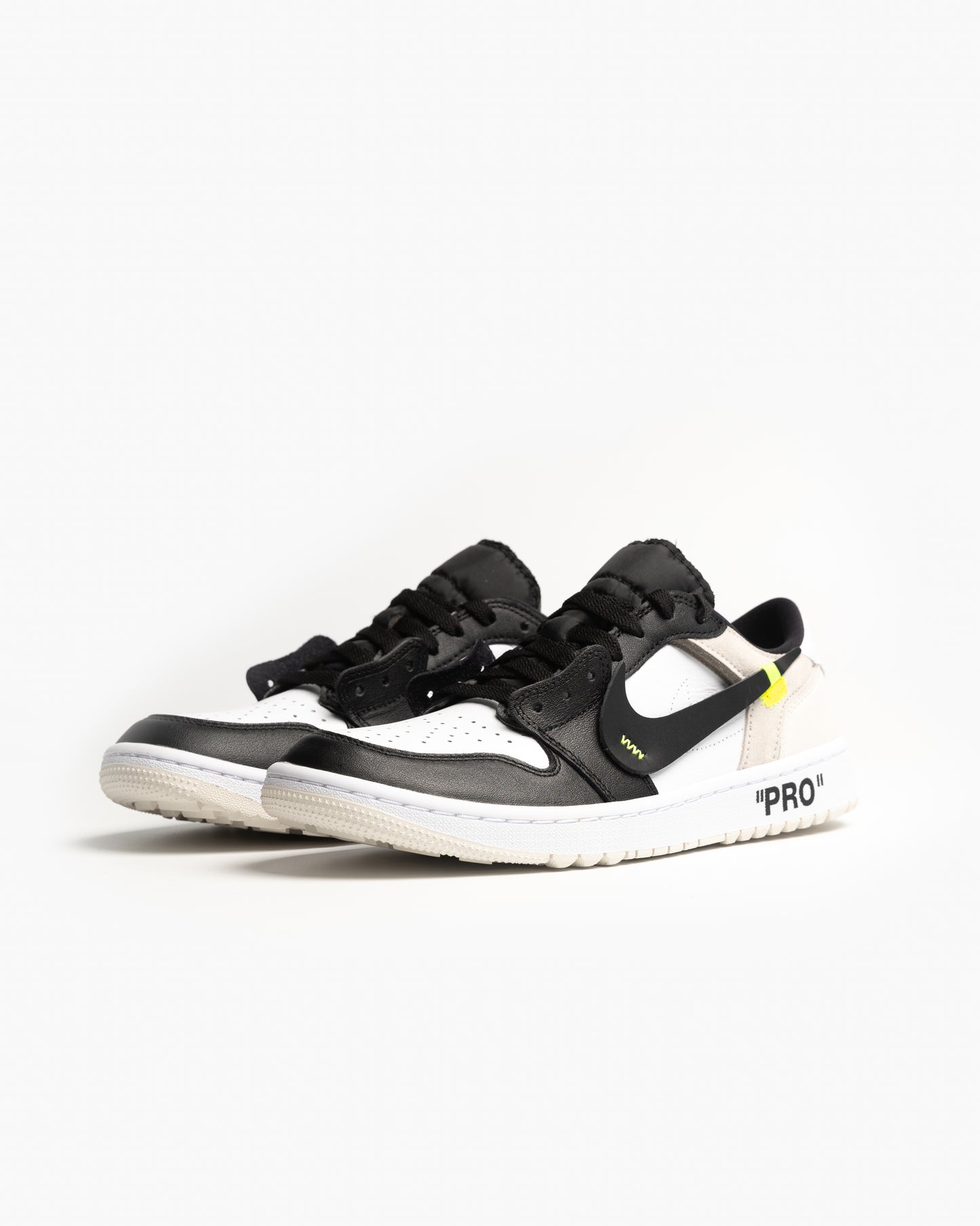 'OFF-WHITE' Air Jordan 1 Low Golf - Black White and Volt