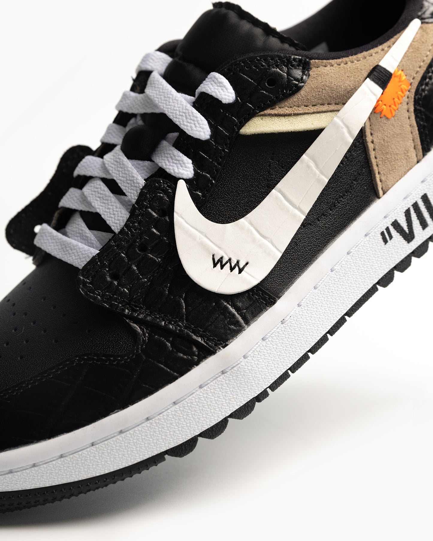 'OFF-WHITE' Air Jordan 1 Low Golf - Black Iron Grey