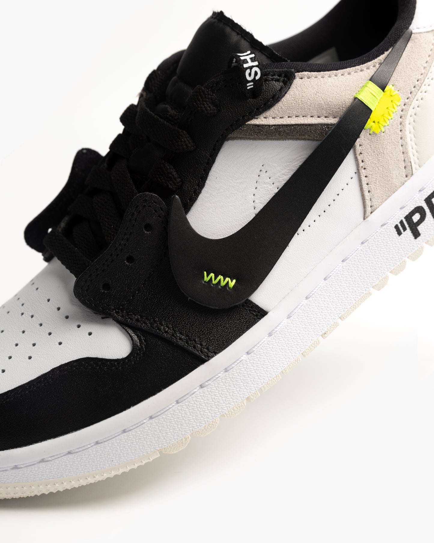 'OFF-WHITE' Air Jordan 1 Low Golf - Black White and Volt