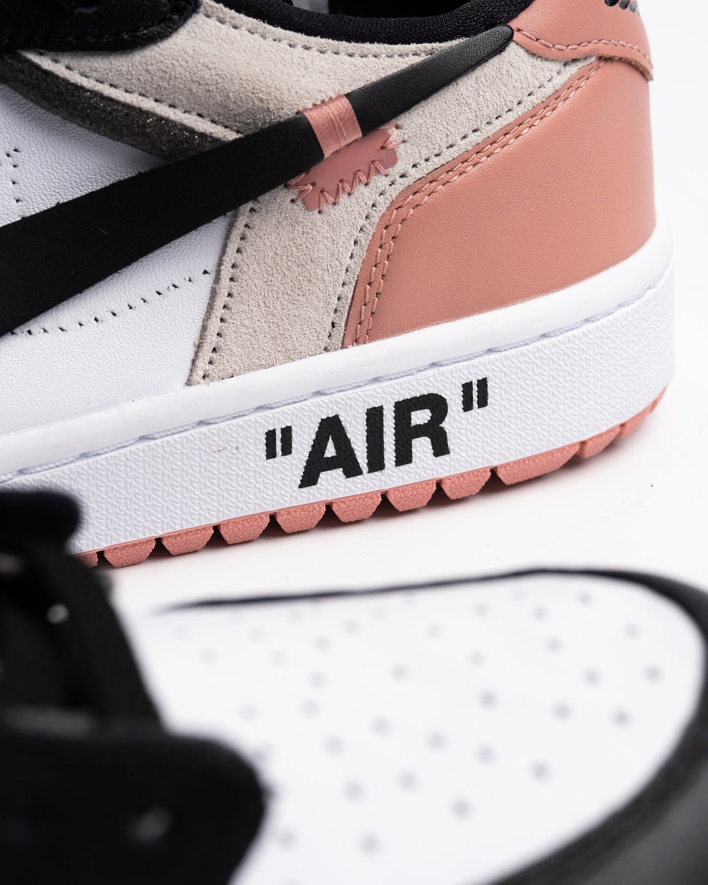 'OFF-WHITE' Air Jordan 1 Low Golf - Rust Pink